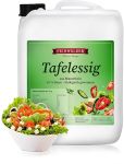 10 Liter Kannister Feinwälder Tafelessig, davor eine Schale gemischter Salat für nachhaltige Wäschepflege